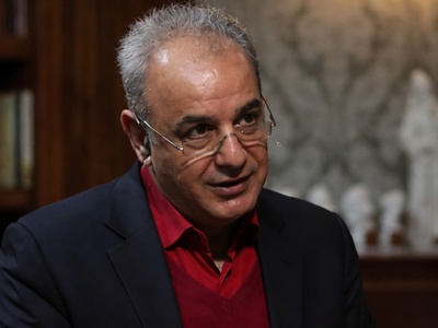 (ویدئو) چرا عاشق نباید گله کنه؟ شعرخوانی ماندگار دکتر رشید کاکاوند