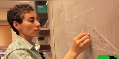 نگاهی به عکس‌های فوق نایاب کودکی نابغه ریاضی جهان، پروفسور مریم میرزاخانی؛ عکس‌هایی که هرگز ندیده‌اید