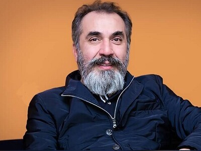 ویدیو/ عصبانیت خنده‌دار "سیامک انصاری" از آی‌کیوی پایین شرکت کنندگان مسابقه! / کی می‌دونه نویسندۀ شاهنامۀ فردوسی ابوالقاسم فردوسی بود؟!