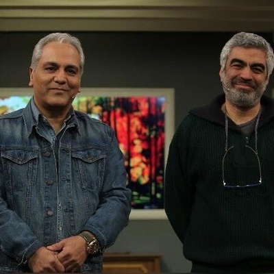 کتابخانه سلطان طنز ایران؛ 7 کتابی که مهران مدیری هیچ وقت دست از عشق به آن‌ها برنمی‌دارد!