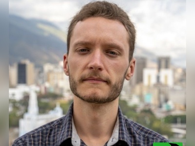 (عکس) روزنامه‌نگار و تحلیلگر آمریکایی: جنایت آمریکا در مدرسه میناب یک کشتار جمعی بود