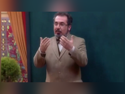(ویدئو) سکانسی خنده‌دار از تدریس سیامک انصاری در سریال قهوه تلخ/ استاد بفرمیووو...