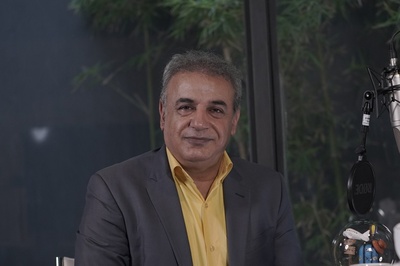 زیباترین غزل‌ حافظ با صدای زیبای رشید کاکاوند، شعری که مسیر زندگی‌ات را عوض می‌کند/ آن تُرکِ پَری چِهره که دوش اَز بَرِ ما رَفت