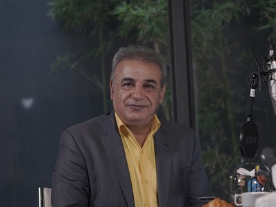 زیباترین غزل‌ حافظ با صدای زیبای رشید کاکاوند، شعری که مسیر زندگی‌ات را عوض می‌کند/ آن تُرکِ پَری چِهره که دوش اَز بَرِ ما رَفت