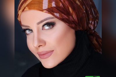 همه نگاه‌ها به شراره رخام؛ لحظه نصب پلاک مزار اکبر عبدی خبرساز شد