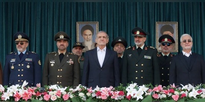 (ویدئو) قاب‌های ماندگار از قلب دانشگاه افسری با حضور دکتر پزشکیان؛ روزی که نخبگان نظامی اقتدار خود را به رخ کشیدند