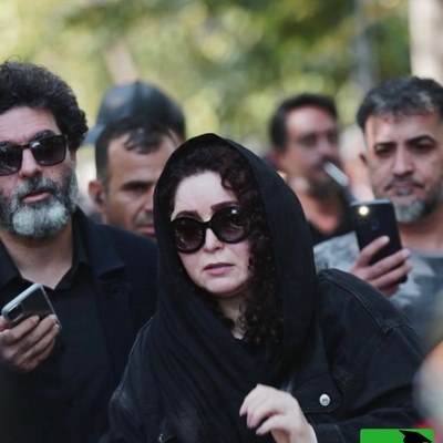 بازیگرانی که ژاله صامتی را در سخت‌ترین روز زندگی‌اش تنها نذاشتند؛ حضور بیتا سحرخیز، علیرضا استادی، گیتی قاسمی و... در مراسم ختم مادر ژاله صامتی+ویدیو/ روحش شاد