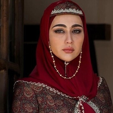 بانوان تاریخ‌ساز تلویزیون/ فهرست 12 بازیگر زنی که با سریال‌های تاریخی مشهور شدند