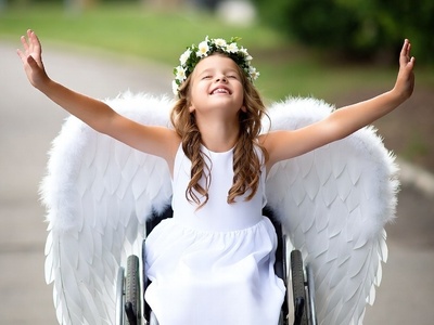 عکسی الهام‌بخش‌تر از هر قصه‌؛ زهرا نامور با وجود 80٪ معلولیت چگونه جزو 40 نفر اول کنکور تجربی شد؟