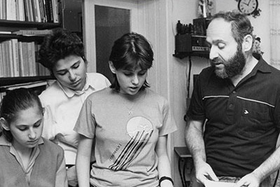 (ویدئو) لازلو پولگار؛ مردی که فرضیه «نوابغ ساخته می‌شوند» را به واقعیت بدل کرد