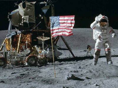 (ویدیو) فیلم کمیاب و دیدنی از  فرود نیل آرمسترانگ و باز آلدرین روی ماه!