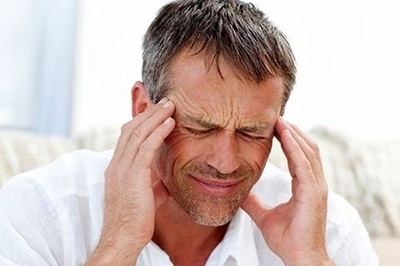 13 نوع سردرد که هرکدوم دلیل خاص خودش رو دارن! / از علائم تا درمان‌های مؤثر همه چیز رو بخونید!