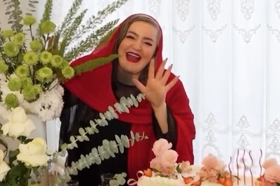 نگاهی به چیدمان جشن تولد 51 سالگی پرطمطراق نعیمه نظام دوست با حضور هنرمندان محبوب ایرانی /سورپرایز تولد خانم بازیگر توسط نگین صدق گویا، حدیث فولادوند، شیدا یوسفی و.../محبوبیت اتفاقی نیست