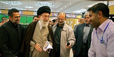 (ویدئو) «کتاب نخوانده‌ام» در برابر «نان و شراب»؛ تقابل پربازدید رهبر شهید انقلاب و وزیر کویت