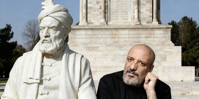 (ویدئو) نگاهی به ثانیه‌های پایانی کنسرت‌ نمایش سی‌صد در اروپا؛ اجرای امیرجعفری در نقش فردوسی با واکنشی روبه‌رو شد که هیچ‌کس انتظارش را نداشت / همه ایستاده تشویقش کردن🥺