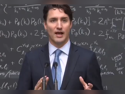 (ویدئو) توضیح دیدنی تئوری کوانتوم توسط نخست وزیر کانادا/ خبرنگار دیگه هیچ‌ وقت ازش سوال بی‌ربط نمی‌پرسه