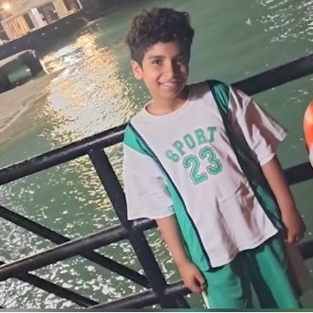 (ویدئو) شهید سپهر کریمی؛ فرشته‌ مینابی که از روی لباس ورزشی‌اش شناسایی شد!