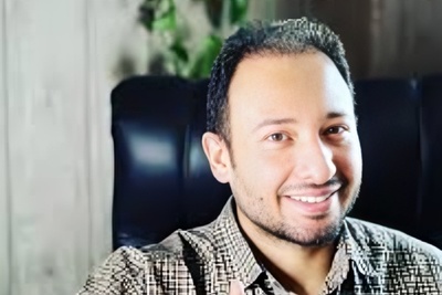 (ویدئو)سقف آرزوهایم را با دست شکسته فتح کردم! داستان مبارزه‌ی عجیب رتبه‌ی 17 کنکور