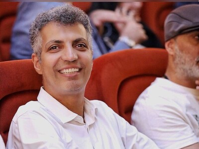 کتاب صوتی/ پایان عصر خبرخوانی‌ بی‌پایان با کتاب صوتی "پی‌گیر اخبار نباشید"؛ دری به آرامش در دنیای شلوغ خبر با ترجمه و صدای عادل فردوسی‌پور