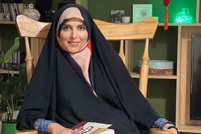 (عکس) از خون انار گردن پاییز تا به چهل سالگی‌ات رسیده‌ام/ دنیای احساسی کتاب‌های مژده لواسانی