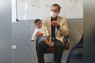 (ویدیو) تفاوت استاد دانشگاه دولتی و دانشگاه آزاد/ دانشجو های آزاد خیلی راحت و کول هستن/ تو جزو کدوم دسته‌ای؟😂