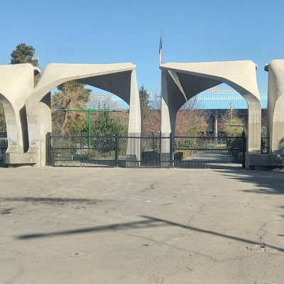 (ویدئو) دانشگاه تهران در آتش سوگ: خونخواهی دانشجویان پس از شهادت رهبر معظم انقلاب