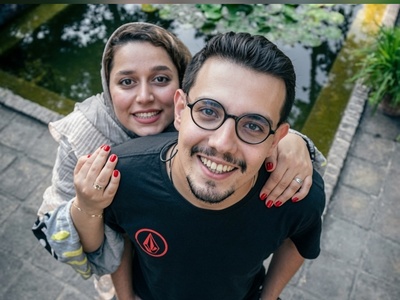 عشق مجنون‌وارِ امیر کاظمی به همسرش: بی‌نهایت دوستش دارم؛ حتی تصور یک ثانیه دوری از مهتاب هم برام سخته...