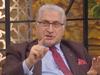 ویدیو/ ادعای حیرت‌انگیز جراح مغز ترکیه‌ای: نیوتون، اسپینوزا، امانوئل کانت و داروین قرآن را خوانده بودند