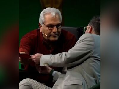 (ویدئو) وقتی دانشجو کم میاره و از استاد راهنماش کمک می‌خواد.../ فقط ژشت خاص مهران مدیری رو ببینید