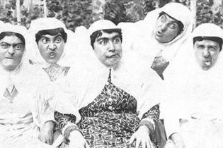 (عکس) ترفند جسورانه تاج‌السلطنه برای فرار از مدرسه و رهایی از مشق مکتب‌خانه