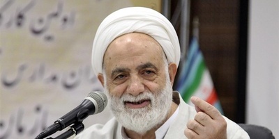 شوخی تند و تیز حاج‌آقا قرائتی با القاب دانشگاهی! / کت‌شلواریا الکی به هم دکتر و مهندس می‌گن، بذارید ما هم... 😂 / باهاش موافقید؟! + ویدیو