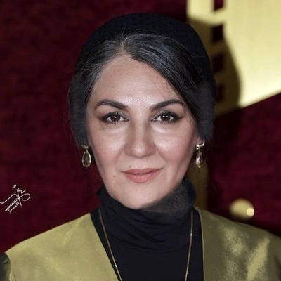 وقتی هنر و استایل در هم می‌آمیزند؛ ستاره اسکندری با کت سبز زیتونی و گردنبند نقشه ایران، روز ملی سینما / حقاً که برازنده است + عکس