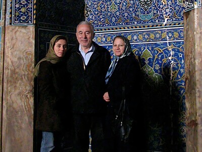 (ویدئو) احمد میرزاخانی:"مریم فقط نمونه‌ای از خروار بود، ما هزاران مریم در ایران داریم"؛ نگاهی به زندگی و شخصیت «مریم میرزاخانی»، نماد نبوغ و موفقیت از زبان پدرش