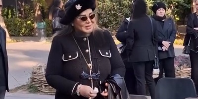 حضور دلگرم کننده هنرمندان و بازیگران ایرانی در مراسم تشییع هادی مرزبان/ نیکی مظفری، بهاره رهنما، شیوا مکینیان، شهره سلطانی، زهرا سعیدی، علی نصیریان، مجید مظفری و...