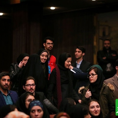 دانشجویان دانشگاه تهران با پارچه‌نوشته‌ها روز خود را گرامی داشتند!