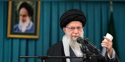 دیدار شاعران جوان با رهبر شهید انقلاب / مسجد یکی، مناره یکی و اذان یکی‌ست