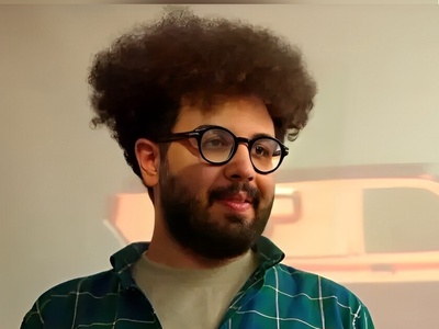 (ویدئو) یادی کنیم از حیرت مهمانان تاجیک نقی معمولی از هنرنمایی داماد ایرانی با پیانو/ ارشاد بیچاره بالاخره هفت‌خوان نقی رو به سلامت رد کرد😂