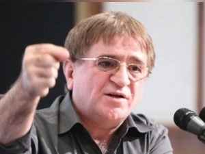 دکتر انوشه به نیچه پاسخ داد؛ وقتی تعصب خطرناک‌تر از چیزی است که فکر می‌کنید…