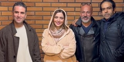 حضور پرانرژی هنرمندان و بازیگران ایرانی در پشت صحنه نمایش«الیور توئیست»/ امیر آقایی، بهنوش طباطبایی، هوتن شکیبا، مصطفی کیایی، کاظم سیاحی و...