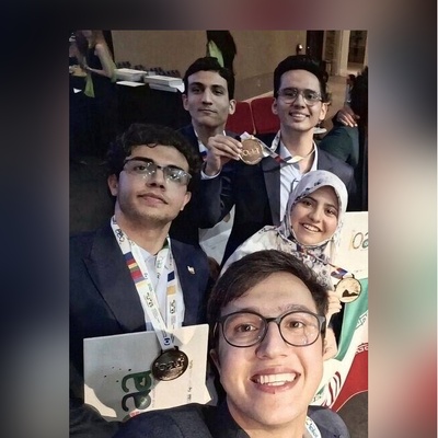 (عکس)یادی کنیم از  درخشش دانش آموزان ایرانی در المپیاد جهانی نجوم و اخترفیزیک/ گل که نه، 5 تا طلا کاشتند👌