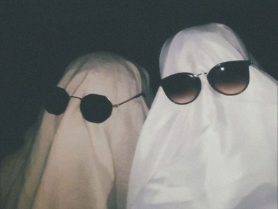 (ویدئو) وقتی تو خوابگاه قاشق کم میاد! ابتکارهای خنده‌دار دانشجوها که احتمالاً منشأ کرونای بعدی هم هستن😂