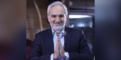 (ویدیو) یادی کنیم ازاین سکانس بمب خنده لیسانسه ها/ بیژن بنفشه‌خواه و تکنیک سامورایی پرتاب دانشجو😂