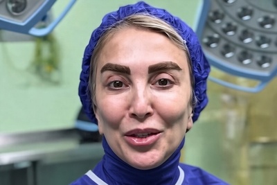 ببینید| افشاگری ژیلا صادقی با لباس جراحی: شغلم ایجاب می‌کند عمل زیبایی کنم!