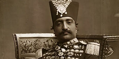 (عکس) اسپایدر ناصر؛ شاهی که تار فسادش کل تاریخ رو گرفت! / آقا این چه سمی بود آخه😂