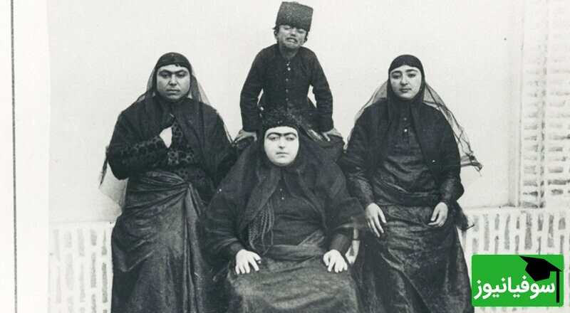 تصویر لو رفته از زنان حرمسرای همایونی در حال بند انداختن ابروهای موکتی! / چرا انقدر زنهای قاجار سمی بودن آخه؟ انگاری اول ریش و سبیل بودن بعد دست و پا درآوردن😂