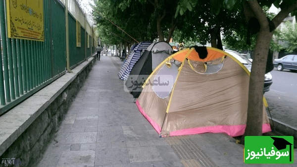 تصاویر منتشرشده از حضور بیماران و خانواده‌های آنان در محوطه بیمارستان‌های دولتی تهران نیز به‌روشنی بیانگر عمق این بحران است.