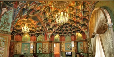 (ویدیو) این عمارت صفوی تا یک قدمی نابودی رفت ولی حالا جواهر گردشگری ایران شده! / مروری بر سرنوشت پر فراز و نشیب هتل شاه عباسی اصفهان