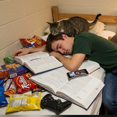 (ویدئو) وقتی یک دانشجو می‌گوید «الان می‌خونم»؛ اتفاقی که فقط 2 دقیقه بعد افتاد، همه را شوکه کرد!