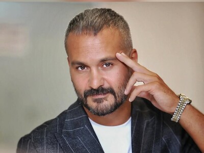 گلچینی از شعرخوانی فوق العاده دلنشین و جذاب میلاد کی‌مرام / عاشق نشو نمی دانی... که دل تنگ چیز خوبی نیست!