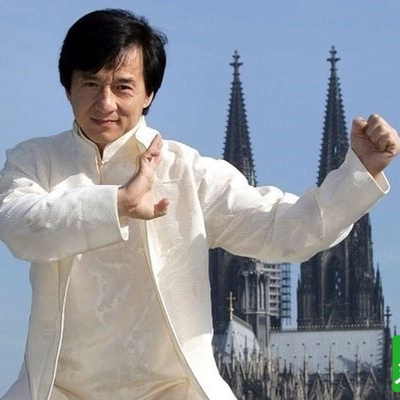 (ویدئو) جکی چان و رویای لمس مجسمه طلایی؛ داستانی که ثابت می‌کند هیچ غیرممکنی وجود ندارد